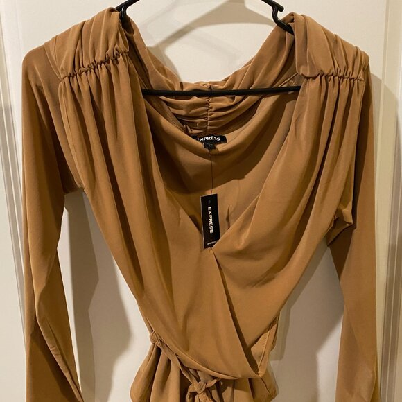 Express Tan Long Sleeve Off Shoulder Wrap Top Size Large NWT - Picture 4 of 10